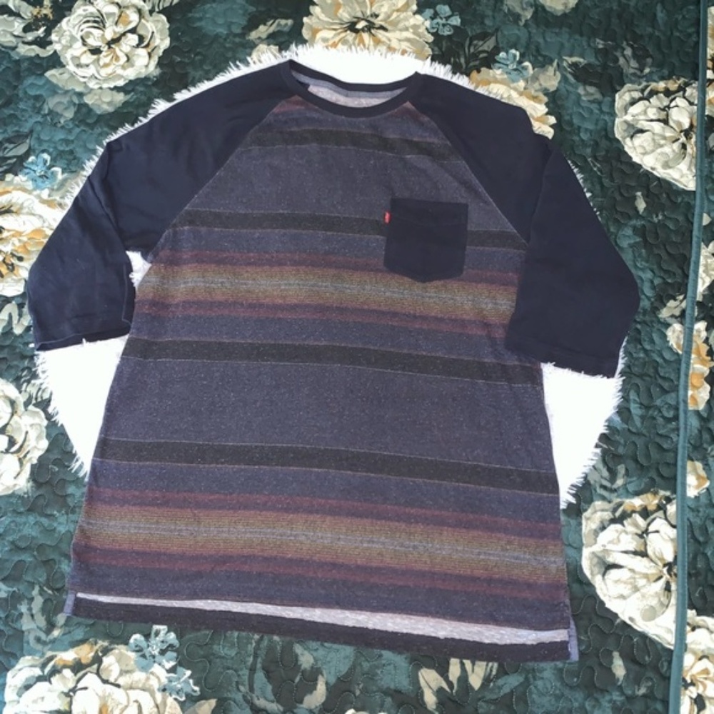 5/25$ Levi's men's raglan pocket baseball tee